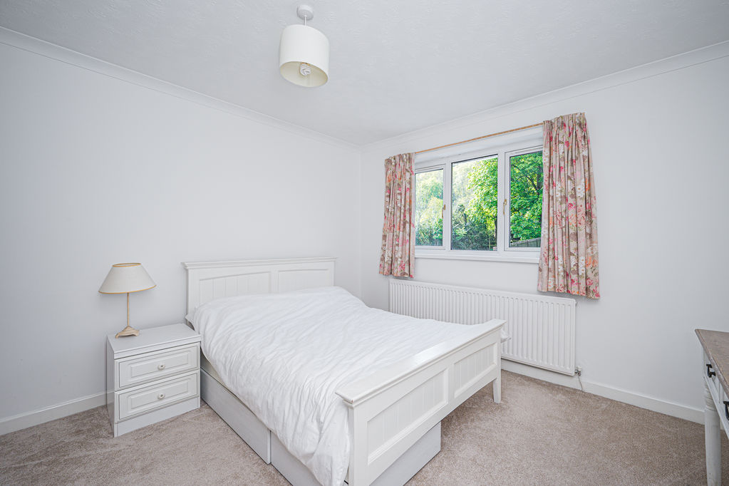 Bedroom- click for photo gallery